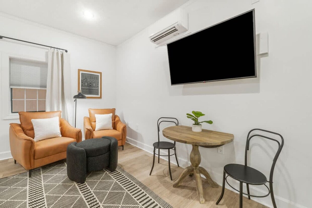 Foto principal - 10343 E County Hwy 30A