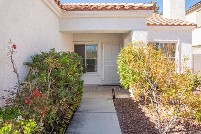 Foto del edificio - 3bd/2bath Single Story Home in Gated Community