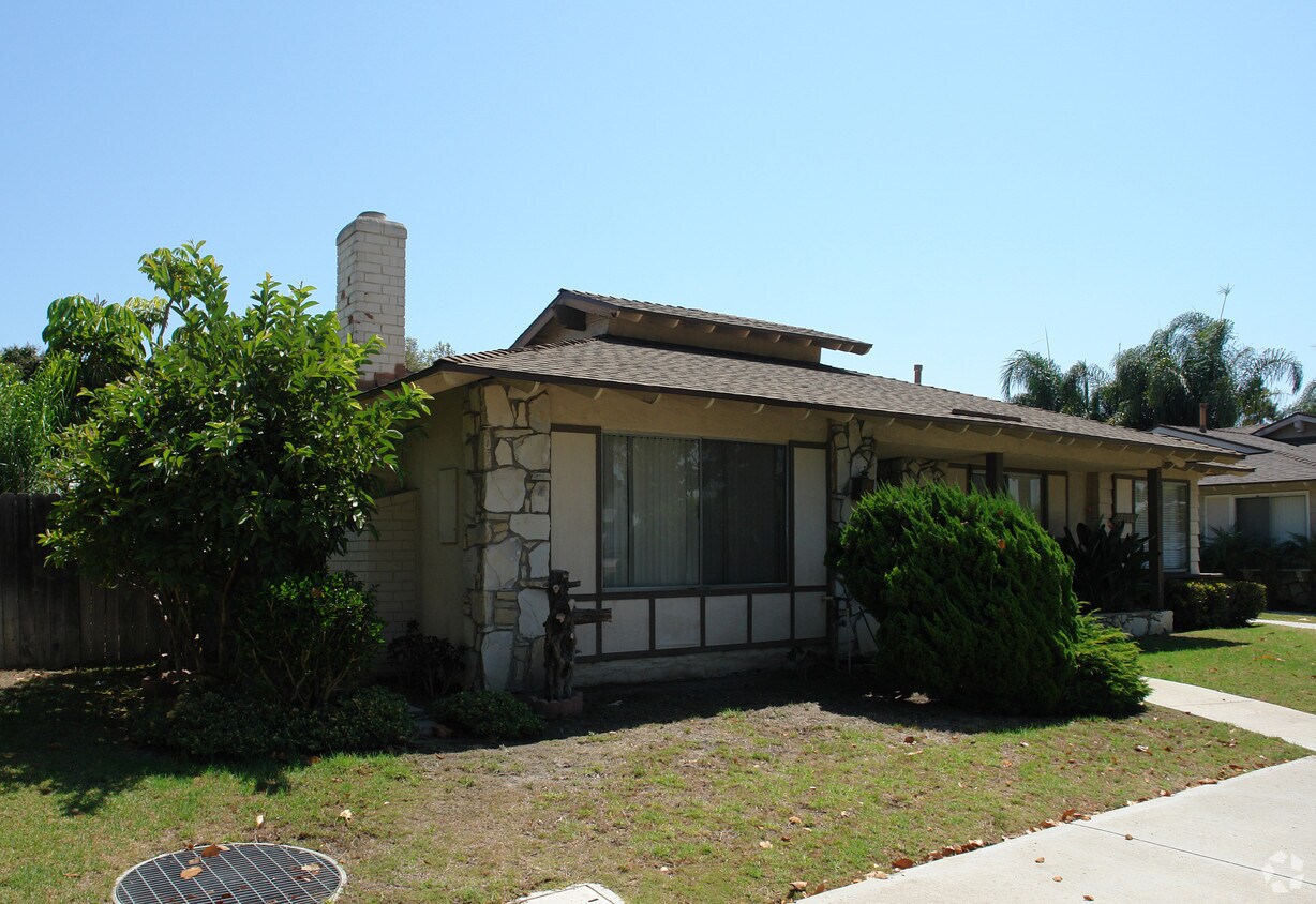 Foto del edificio - 15722 Graham St