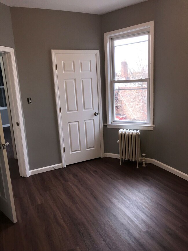 Building Photo - 45 S 7th St