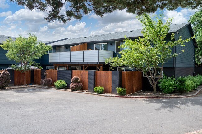 Interior Photo - East 25