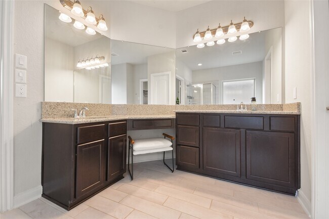 Foto del edificio - 24727 Horsetooth Dr