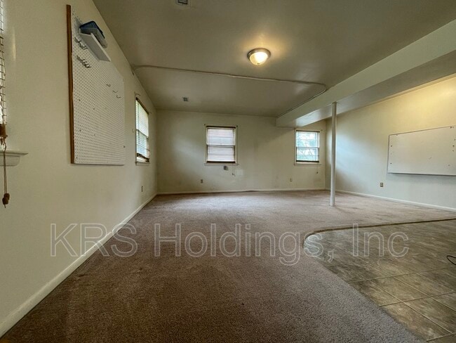 Building Photo - 157 Sheppard Dr