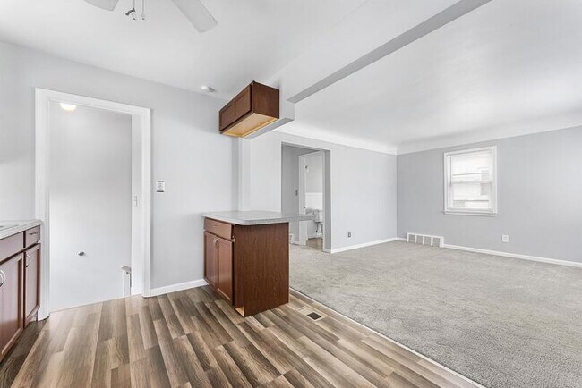 Building Photo - 1829 Hanford Ave