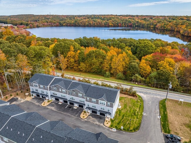 Foto del edificio - 94 N Bridebrook Rd