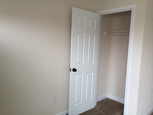 Foto del edificio - 10527 Ellis Rd