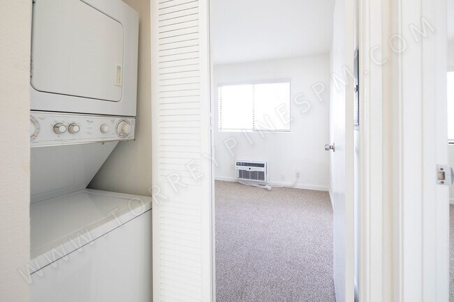Foto del edificio - *OPEN HOUSE: 10/11 2:30-3:30PM* Normal Hei...
