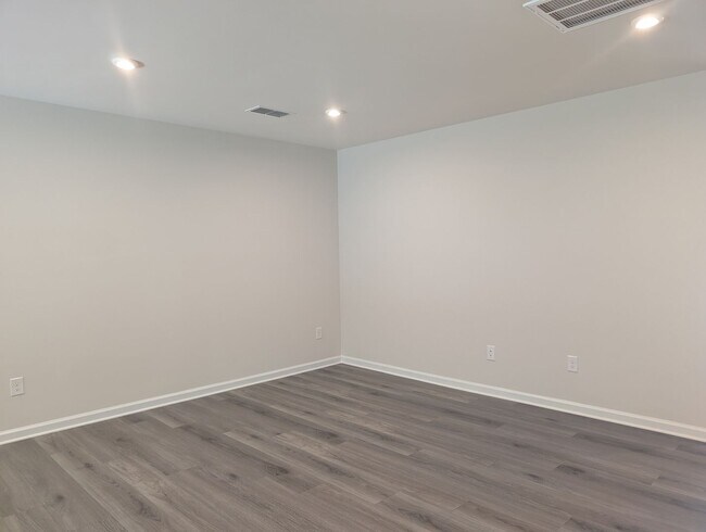 Foto del edificio - New Construction in the Heart of China Grove!