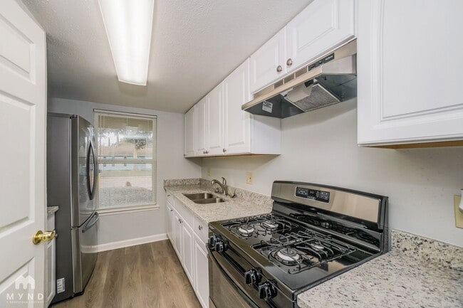 Building Photo - 9715 Courben Ln