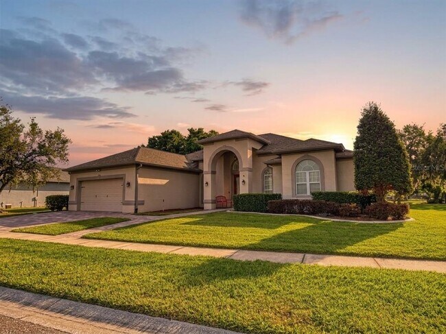 Foto del edificio - 13535 Bluewater Cir