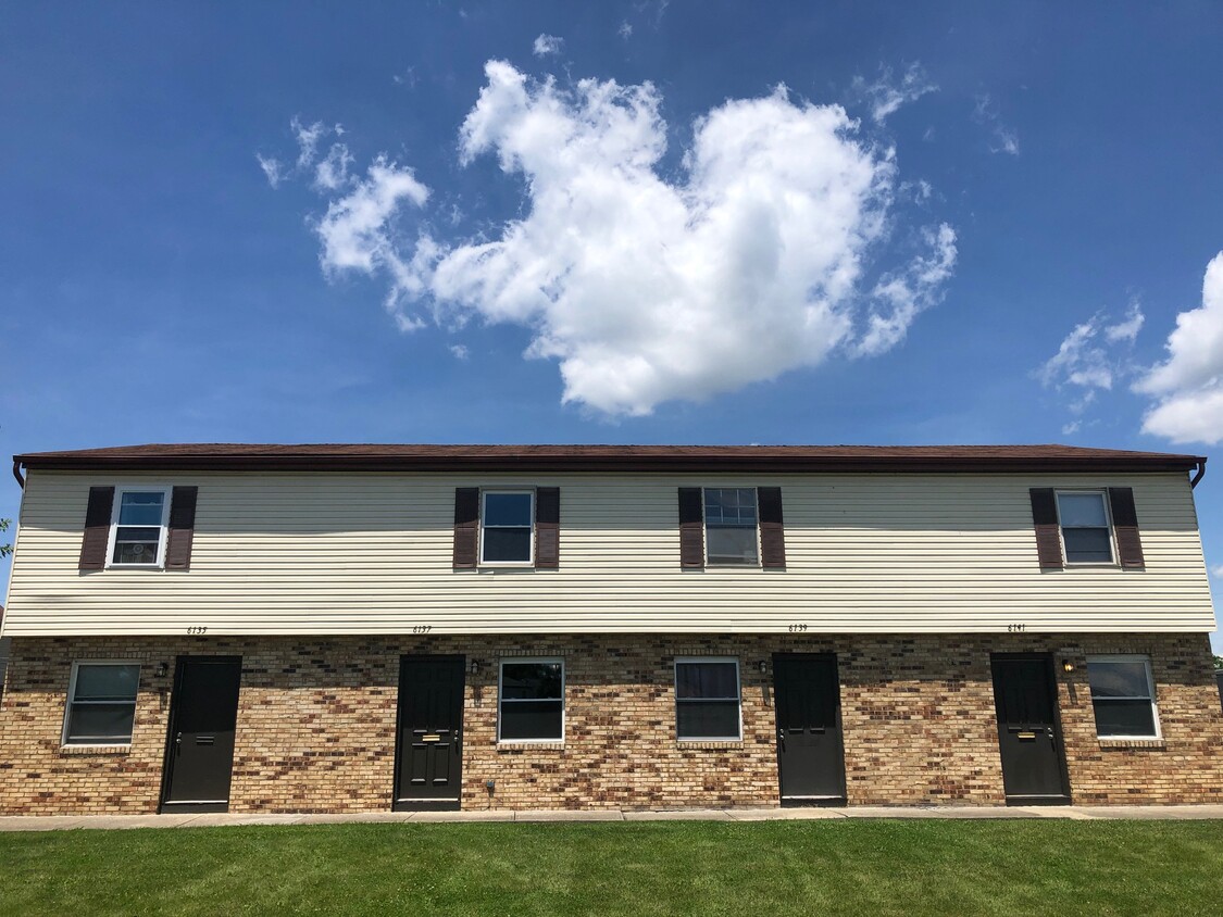 Foto principal - 6153 Laurelwood Ct