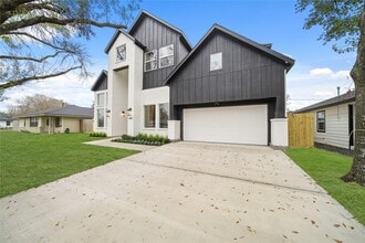 Building Photo - 7407 Janak Dr