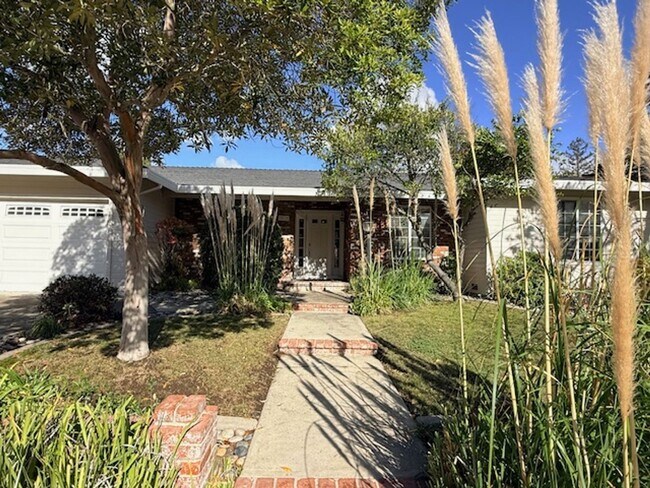 Building Photo - NEWLY RENOVATED- 4BD/2BA, Single-Family Home in Twin Creeks Area of San Ramon- Available NOW!