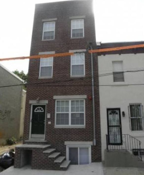 Primary Photo - 1900 N Uber St