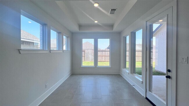 Building Photo - 2835 Lemonwood Ln