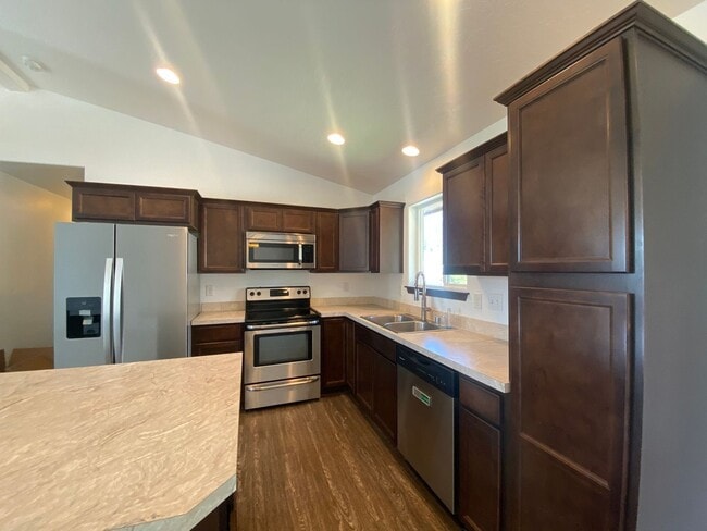 Building Photo - 4 bedrooms 3 baths-Mead School District Ho...