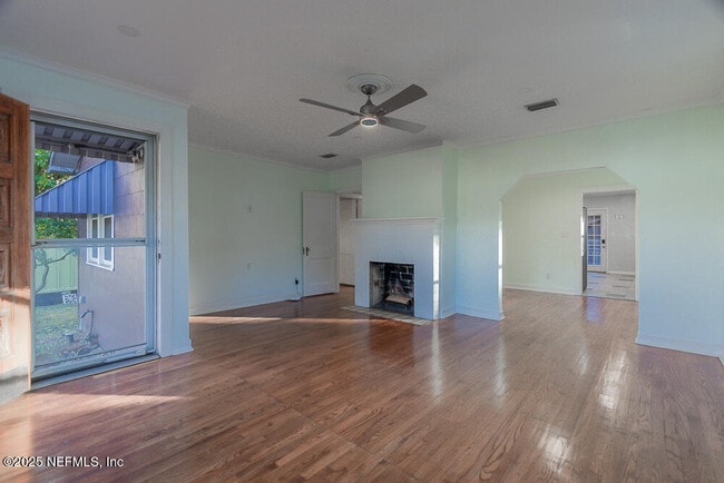 Building Photo - 3620 Myra St