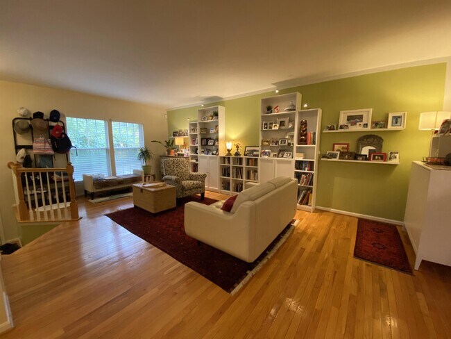 Foto del edificio - 1400 Park Garden Ln