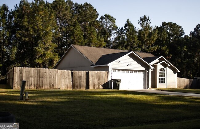 Building Photo - 227 Bracken Fern Way