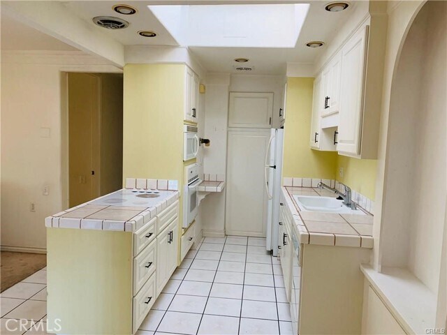 Foto del edificio - 2276 Via Mariposa E