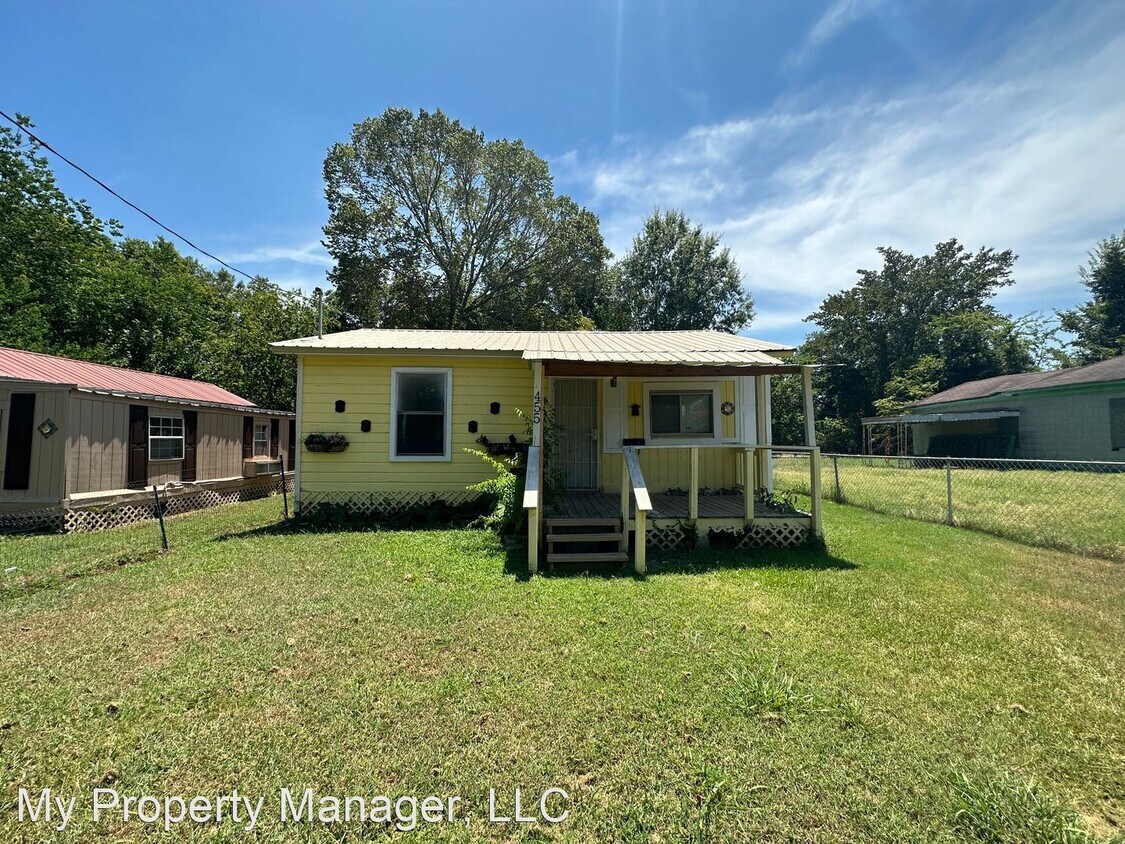 Primary Photo - 3 br, 1 bath House - 455 E 71st Street