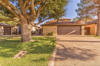 Building Photo - 64 Tamarisk Cir