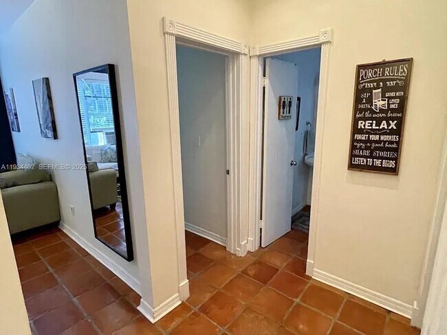 Foto del edificio - 842 Meridian Ave