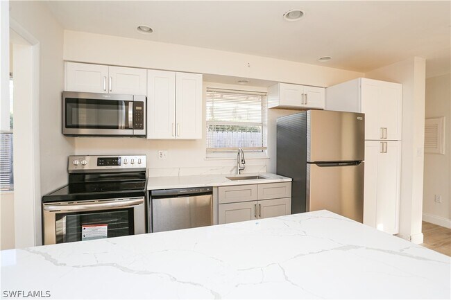 Foto del edificio - 521 96th Ave N