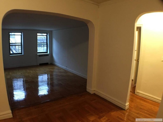 Building Photo - 499 Fort Washington Ave
