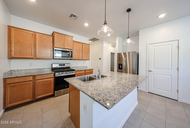 Foto del edificio - 14220 W Willow Ave