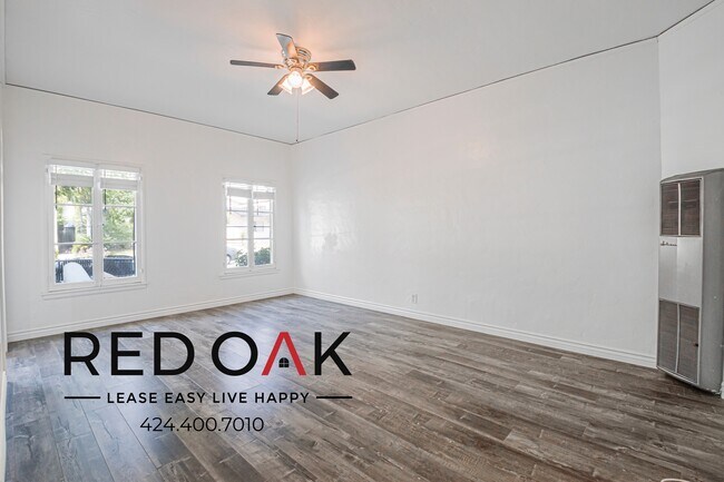 Building Photo - 323 E Lomita Ave