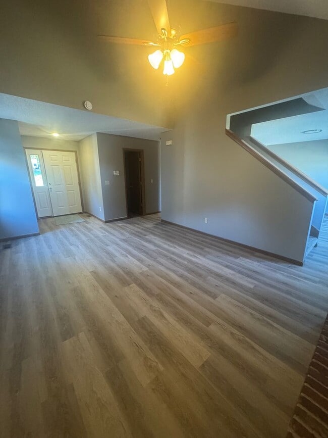 Building Photo - Z &amp; S Rentals, LLC