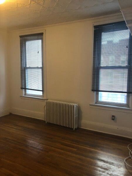 Primary Photo - 978 Metropolitan Ave