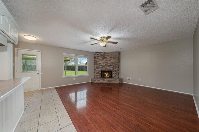 Building Photo - 6501 Bristol Point