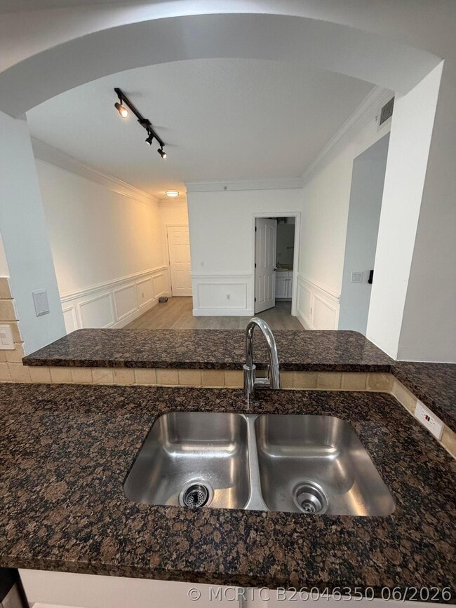 Building Photo - 275 Murcia Dr