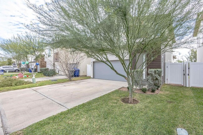 Building Photo - 423 Deer Path Lp