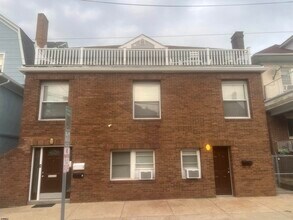 Building Photo - 7 S Laclede Pl