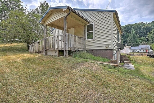Building Photo - 707 Tuggle Hill Rd