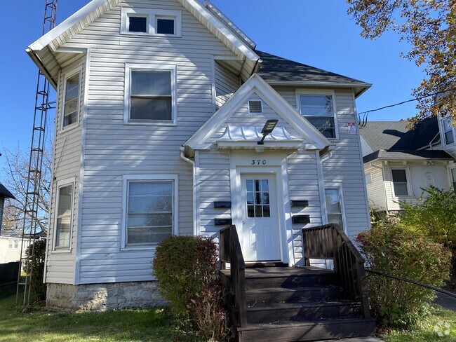 Building Photo - 370 S State St