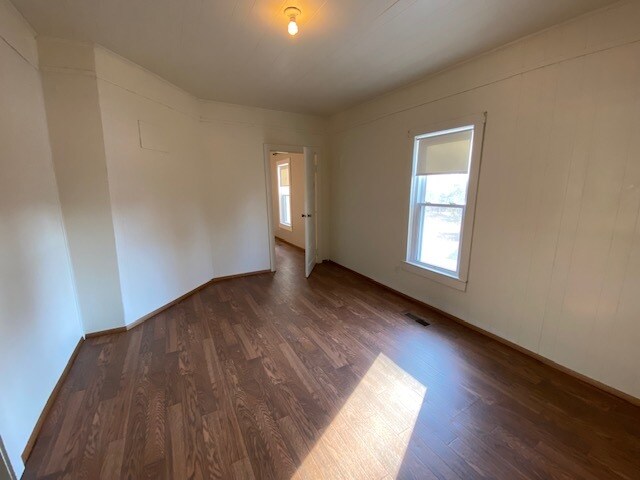 Building Photo - 9160 County Line Rd