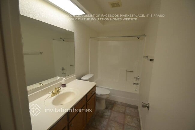 Foto del edificio - 6839 W Gardenia Ave