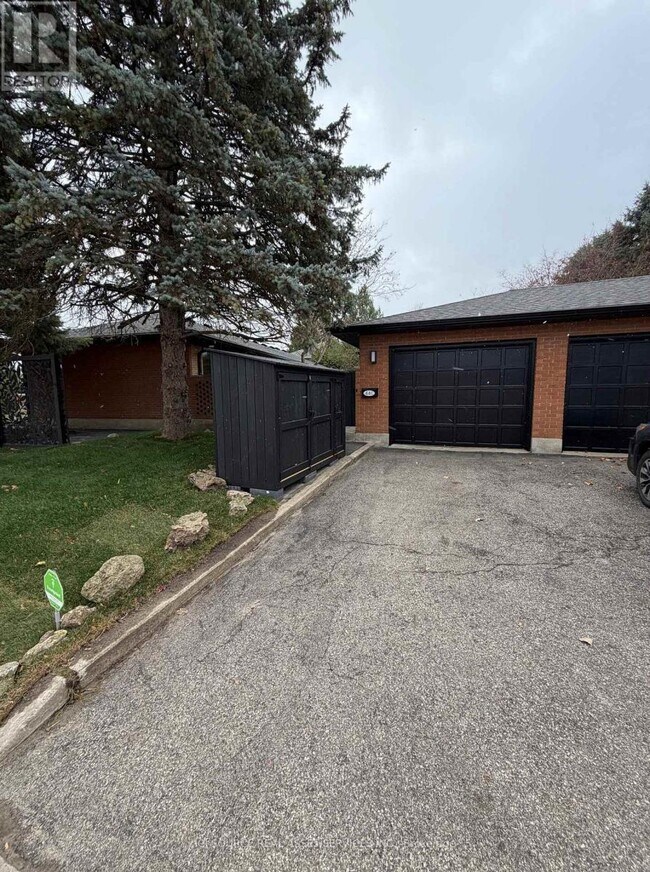 Building Photo - 44 Patterson Ave