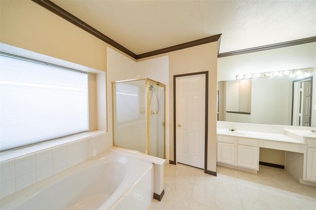 Building Photo - 8203 Fairgrove Park Ct