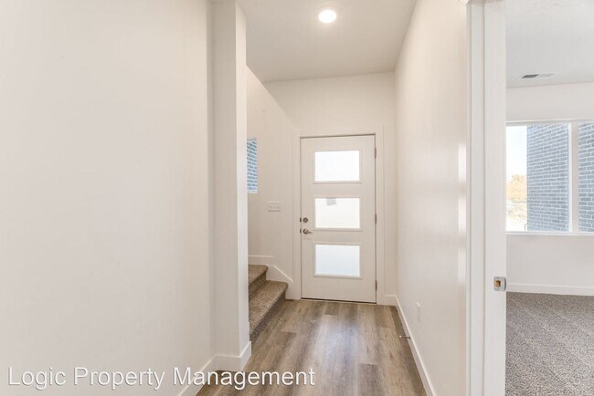 Foto del edificio - 4 br, 4 bath House - 3544 S. Blue Tee Lane