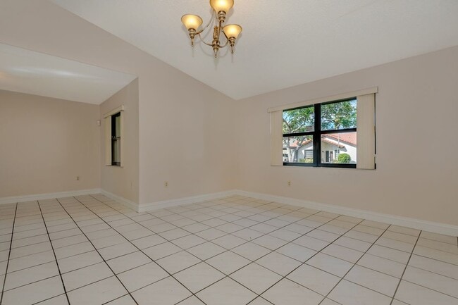 Foto del edificio - 9025 SW 112th Ct