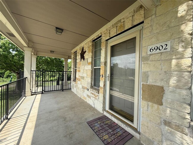 Building Photo - 1900 Scofield Ridge Pkwy