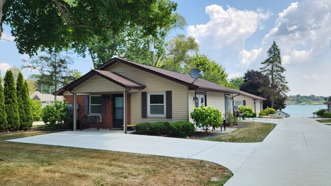 Unit #1 - 1817 River Rd