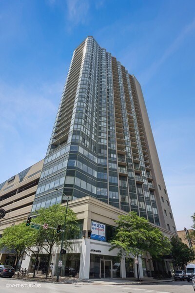 Building Photo - 111 W Maple St