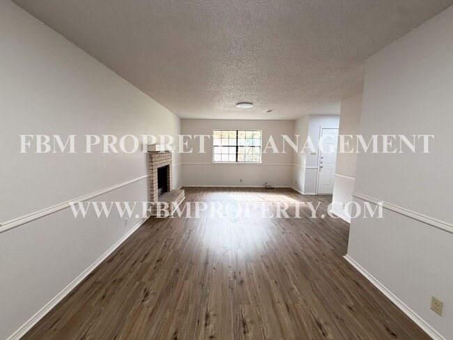 Building Photo - 221 Highland Ave