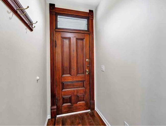 Foto del edificio - 625 N Maple Ave